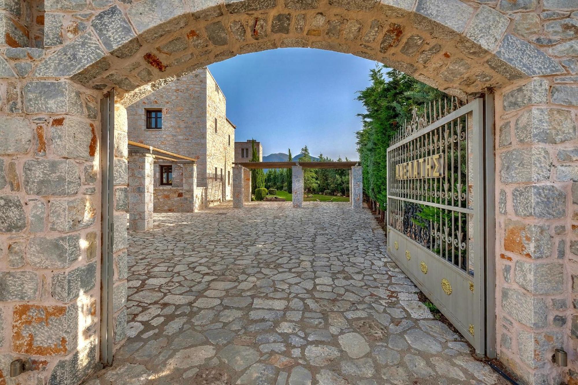 Achelatis Traditional Guest Houses Areopoli Exterior photo